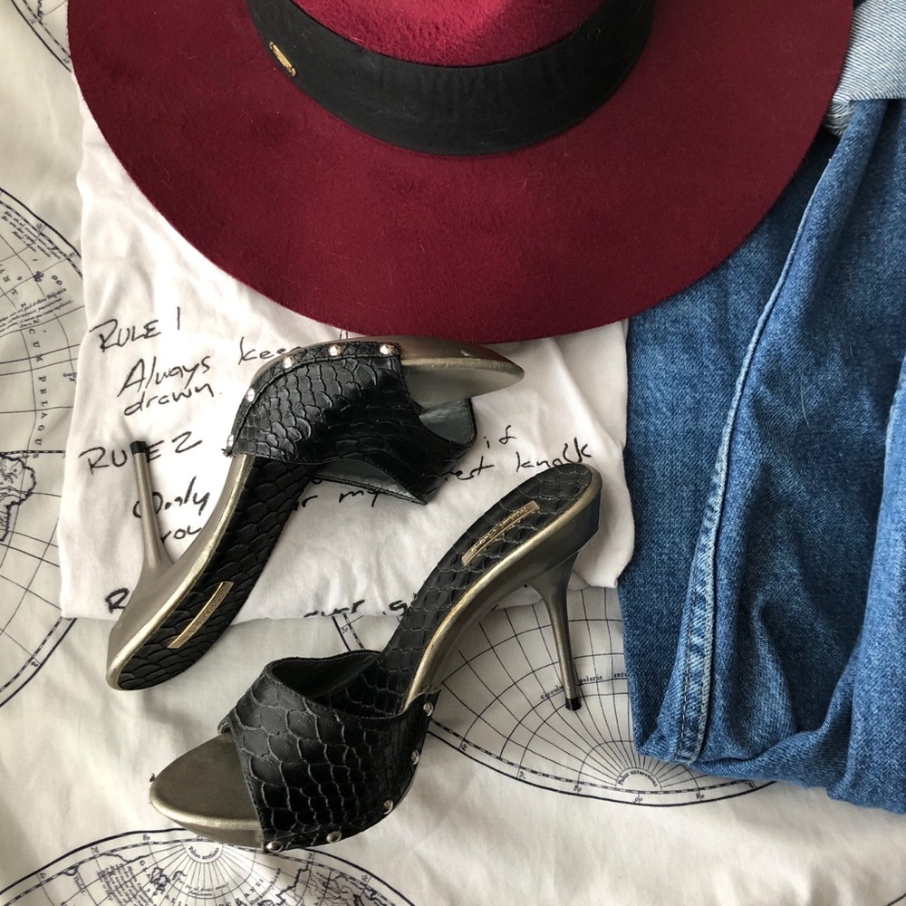 Vintage 90’s Black Scaled Heels